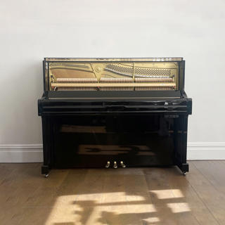 پیانو آکوستیک یاماها مدل YU1