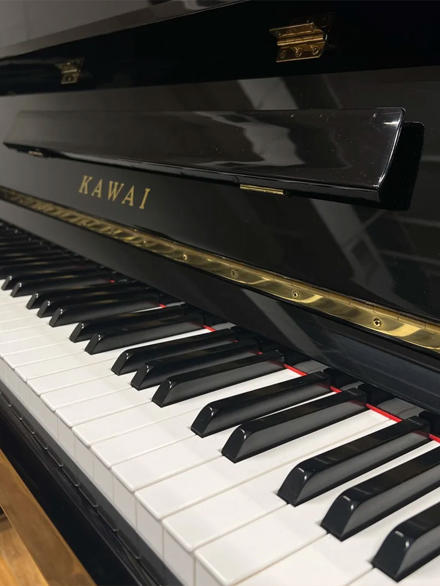 پیانو آکوستیک کاوایی مدل KU-10 S